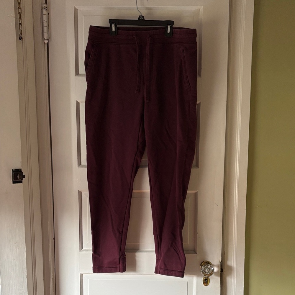 Banana Republic Men's Burgundy Drawstring Joggers
